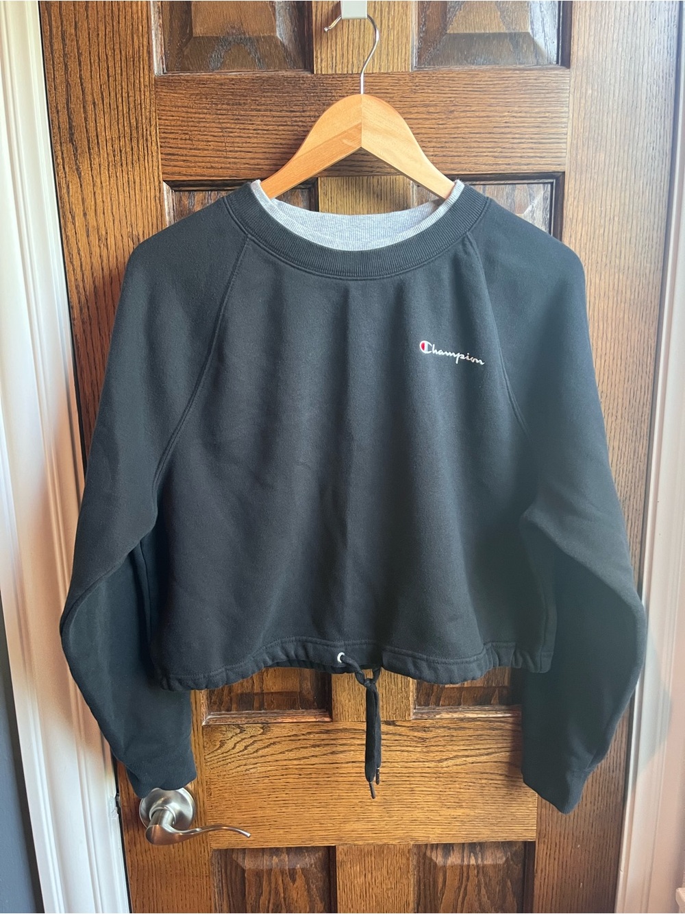 Champion Black Cropped Crew Sweatshirt with Embroidered Logo